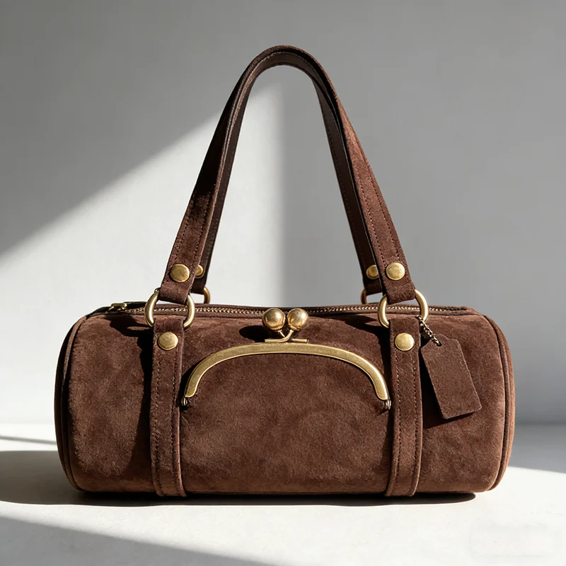 Элитная матовая сумка через плечо цилиндрической формы, женская сумка-тоут из искусственной замши, вместительная сумка-подушка класса люкс
Элитная матовая сумка через плечо цилиндрической формы, женская сумка-тоут из искусственной замши, вместительная сумка-подушка класса люкс