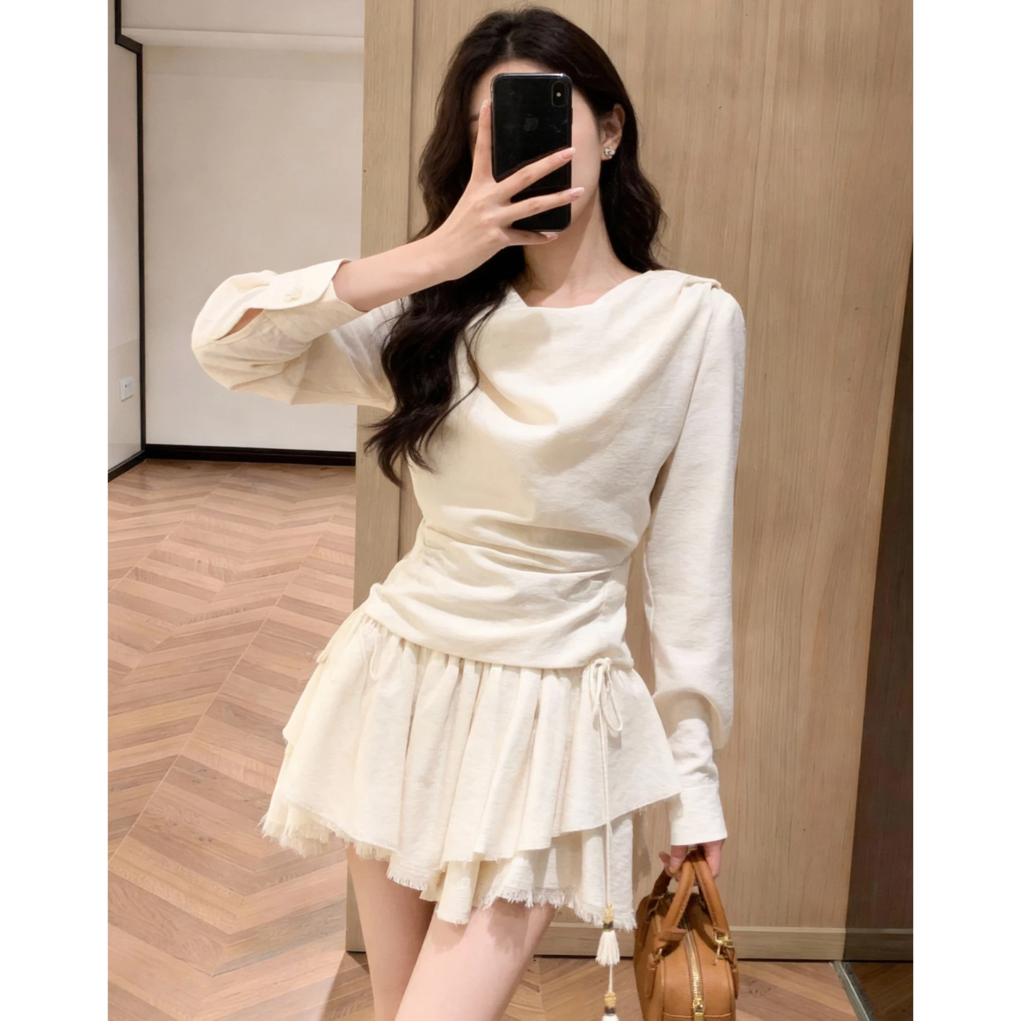 Elegant Long Sleeve Asymmetrical Neck Design Outfit with Lace Trim Skirt Set Women's Fashion Spring Collection Commute Style
Elegant Long Sleeve Asymmetrical Neck Design Outfit with Lace Trim Skirt Set Women's Fashion Spring Collection Commute Style