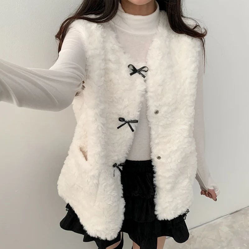 Женский шикарный жилет из овечьей шерсти с узлом, свободная верхняя одежда для осени и зимы, корейский стиль, модный, из высококачественных материалов
Женский шикарный жилет из овечьей шерсти с узлом, свободная верхняя одежда для осени и зимы, корейский стиль, модный, из высококачественных материалов