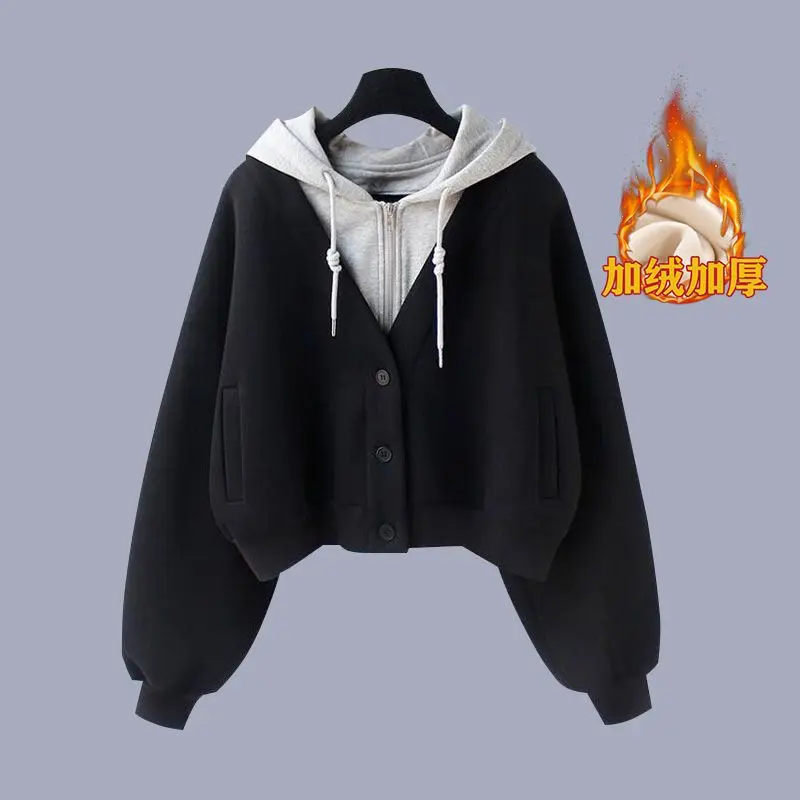 Hooded fake two-piece short sweater coat women's 2025 autumn winter new fleece-lined thicken cardigan Outwear loose slim Clothes
Hooded fake two-piece short sweater coat women's 2025 autumn winter new fleece-lined thicken cardigan Outwear loose slim Clothes