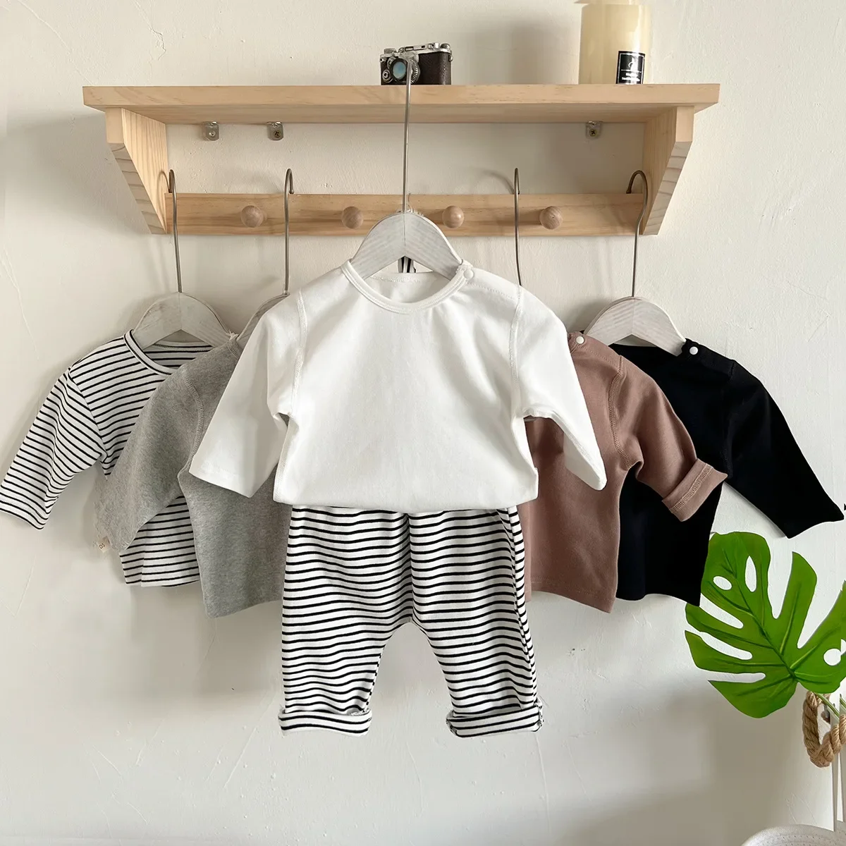 Girl Solid Simple Casual Pullover Infant Clothes 2025 Autumn New Baby Long Sleeve T Shirt Cotton Boy Striped Bottoming Tops
Girl Solid Simple Casual Pullover Infant Clothes 2025 Autumn New Baby Long Sleeve T Shirt Cotton Boy Striped Bottoming Tops