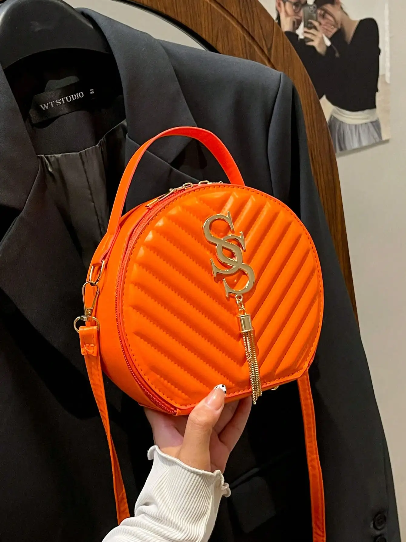 Round Design Women's Handbag Vintage PU Shoulder Bag Fashion Clutch Crossbody Bag Ladies Travel Tote
Round Design Women's Handbag Vintage PU Shoulder Bag Fashion Clutch Crossbody Bag Ladies Travel Tote
