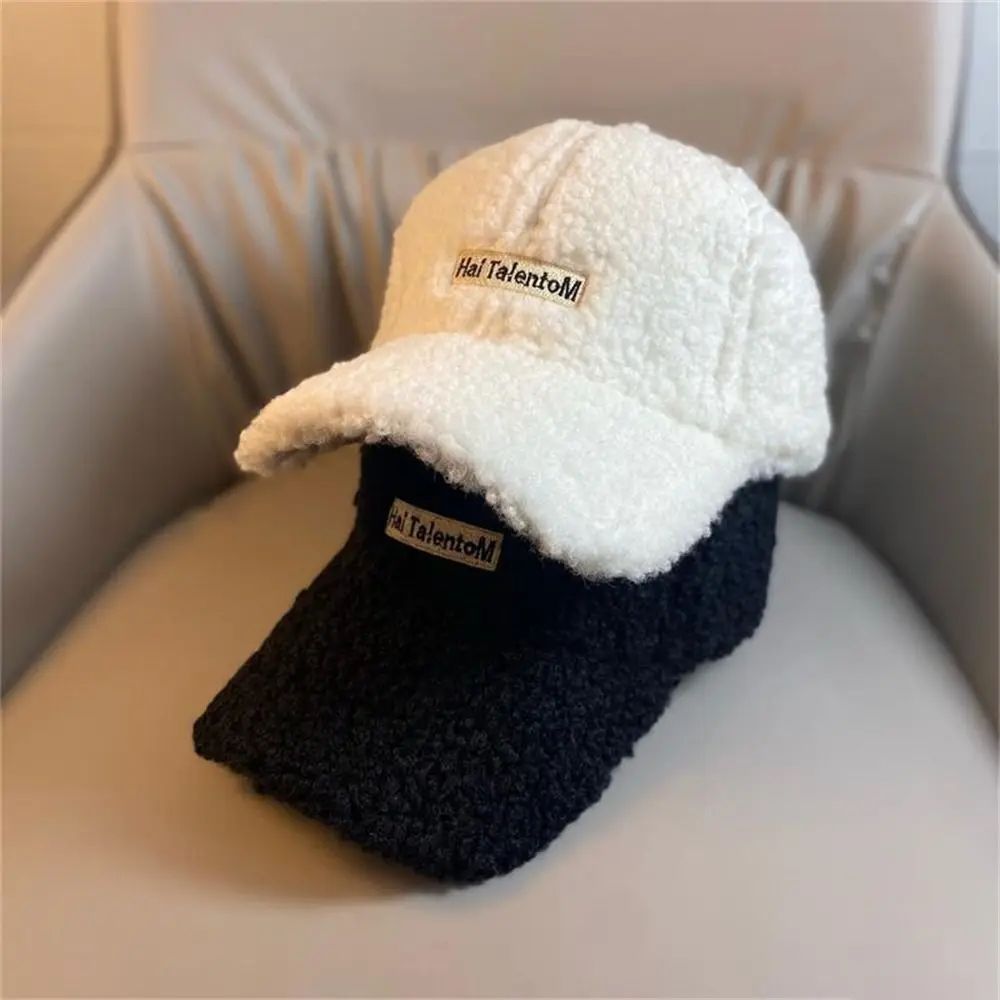 Cold-proof Baseball Cap Fashion Windproof Versatile Plush Hat Soft Bonnet Women Girls
Cold-proof Baseball Cap Fashion Windproof Versatile Plush Hat Soft Bonnet Women Girls