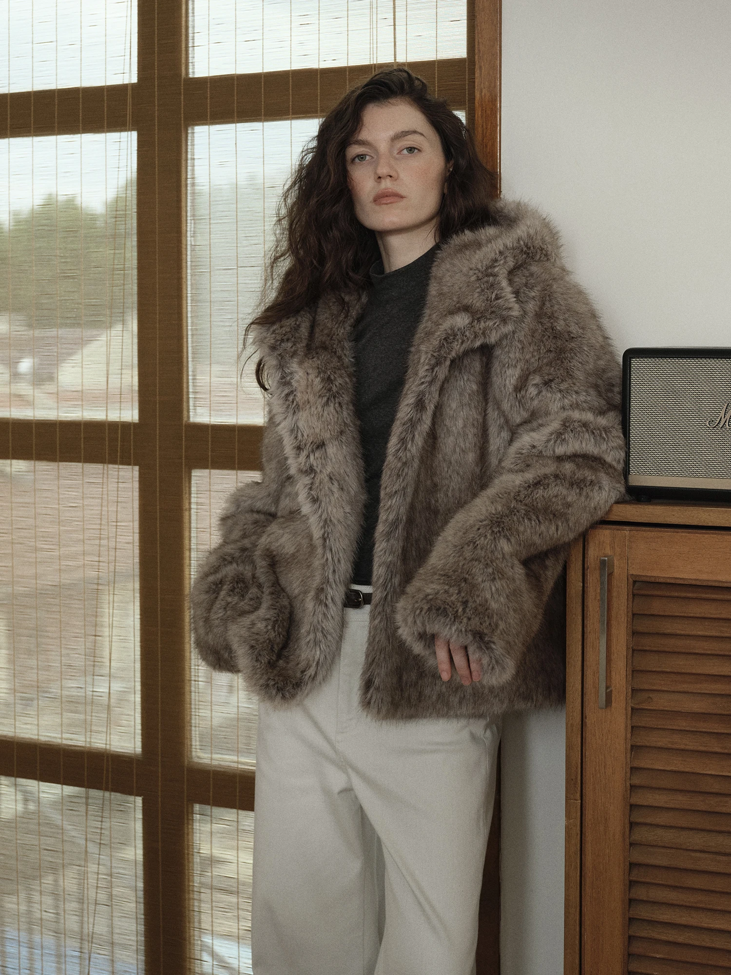 Molin Maison Cozy Double-Sided Wear Fur Collar Eco-Friendly Fur Coat Long Sve Loose Fit Korean Sle Women's Jaet
Molin Maison Cozy Double-Sided Wear Fur Collar Eco-Friendly Fur Coat Long Sve Loose Fit Korean Sle Women's Jaet