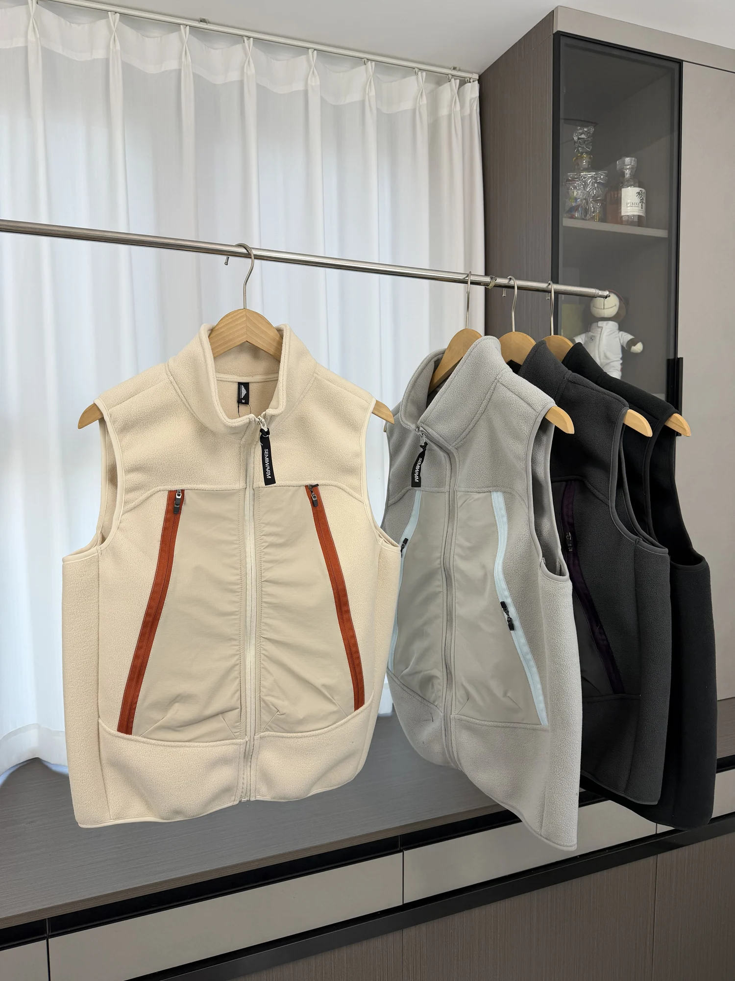 Outdoor Functional Fce! Autumn Winter Men's Windproof Stand Collar Loose Sports Casual Vest oulder Pad Jaet
Outdoor Functional Fce! Autumn Winter Men's Windproof Stand Collar Loose Sports Casual Vest oulder Pad Jaet