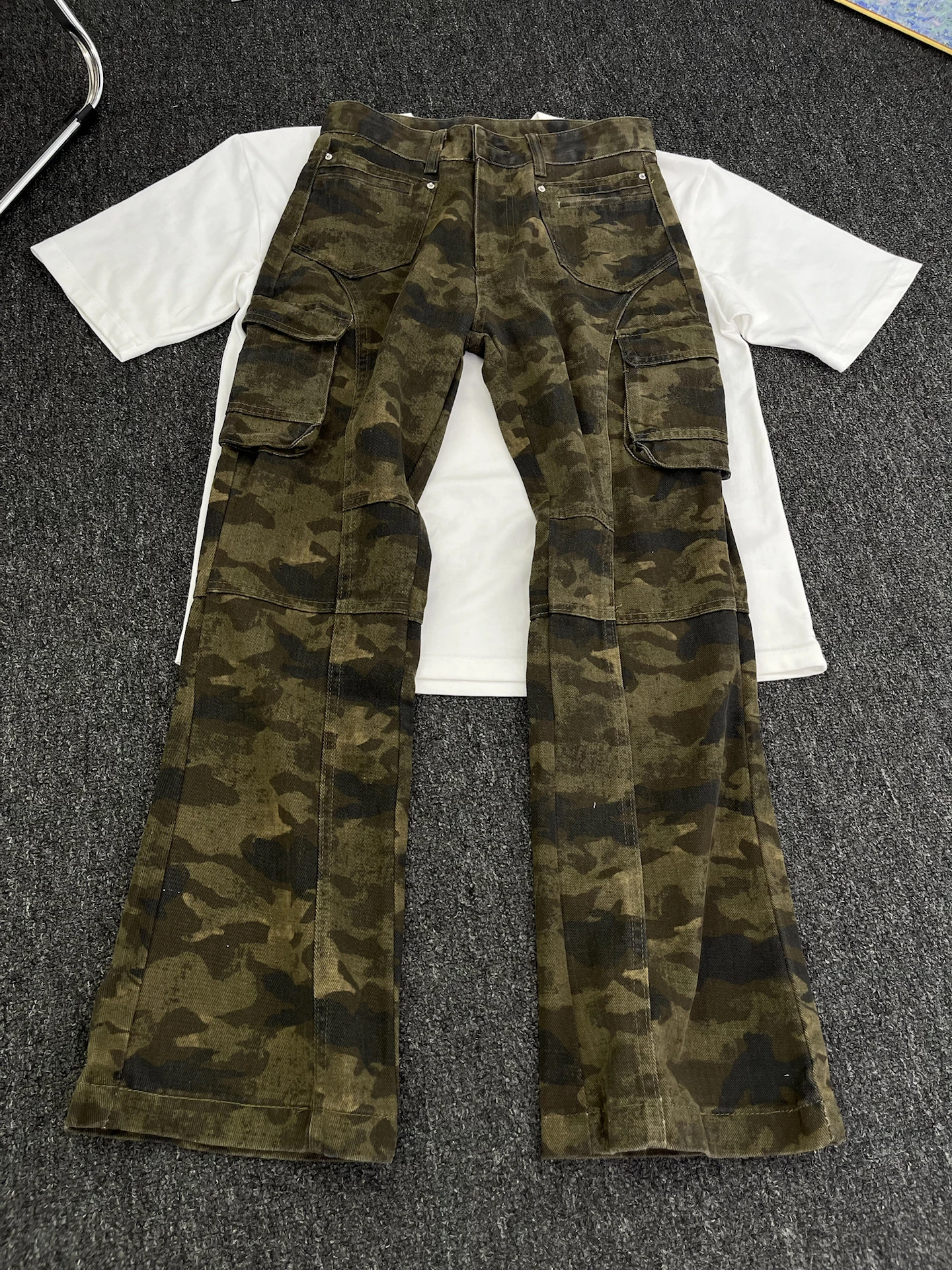 Cleanfit Camouflage Workwear Jeans Men's Summer Thin Multiple kets Logging Pants Slim Flare Straight Leg Long Trousers
Cleanfit Camouflage Workwear Jeans Men's Summer Thin Multiple kets Logging Pants Slim Flare Straight Leg Long Trousers