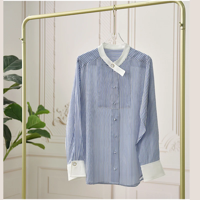 2024 New Blue White Striped Mulberry Silk Top Women's Long sleeved Loose and Fresh Printed Shirt Spring Autumn
2024 New Blue White Striped Mulberry Silk Top Women's Long sleeved Loose and Fresh Printed Shirt Spring Autumn