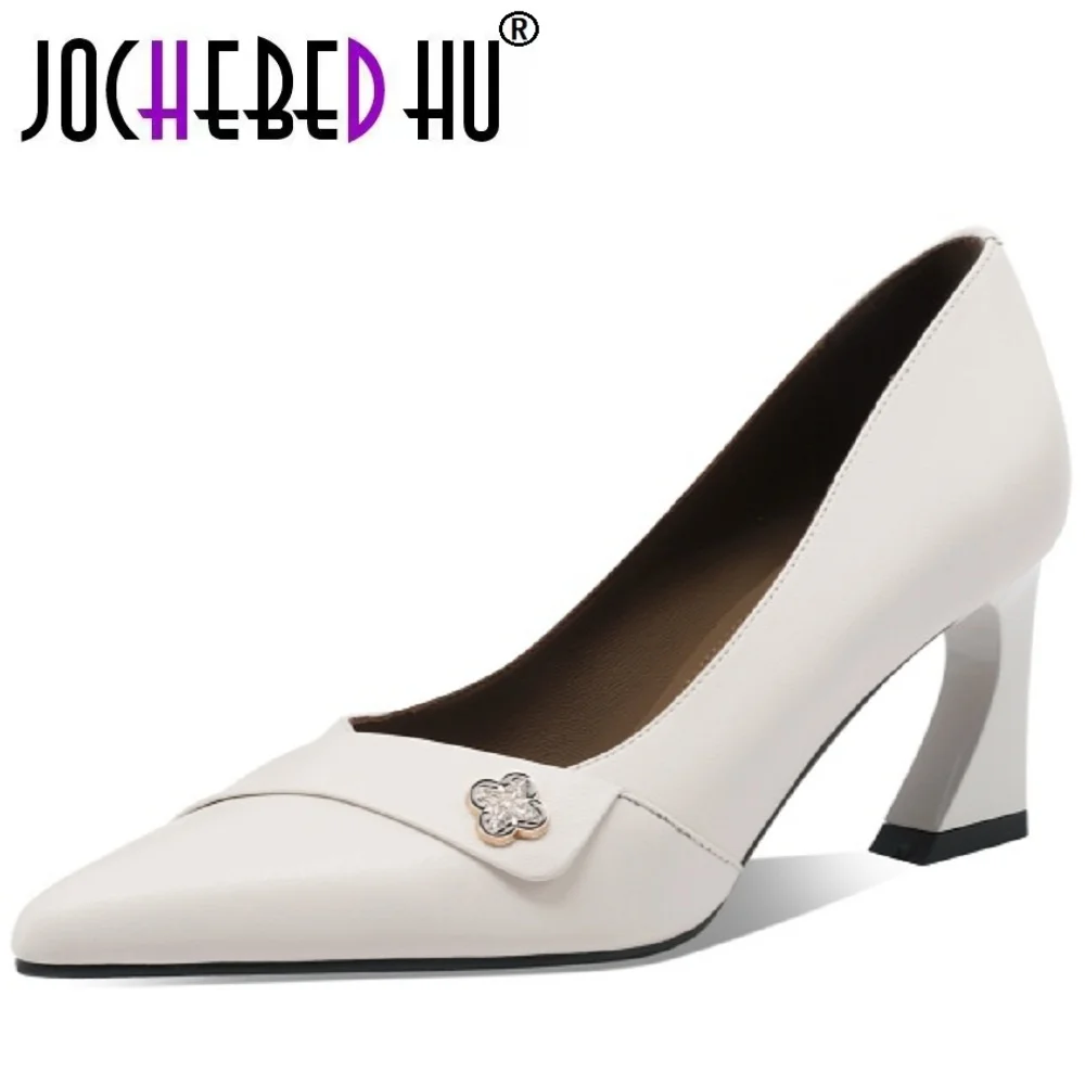 【JOCHEBED HU】Women Handmade Genuine Leather Sweet Pointed Toe Heel Shoes Lady Classic Office Career Work Pumps 33-43
【JOCHEBED HU】Women Handmade Genuine Leather Sweet Pointed Toe Heel Shoes Lady Classic Office Career Work Pumps 33-43