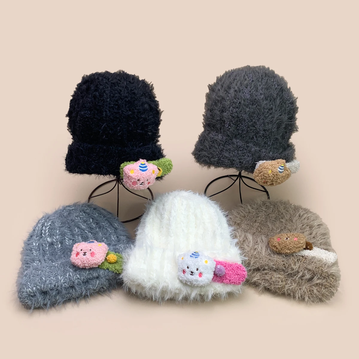Korean Cartoon Bear Hair Clip Plush Knitted Hats New Women Warm Fashion Simple Casual Versatile Sweet Cute Skiing ins Beanies
Korean Cartoon Bear Hair Clip Plush Knitted Hats New Women Warm Fashion Simple Casual Versatile Sweet Cute Skiing ins Beanies