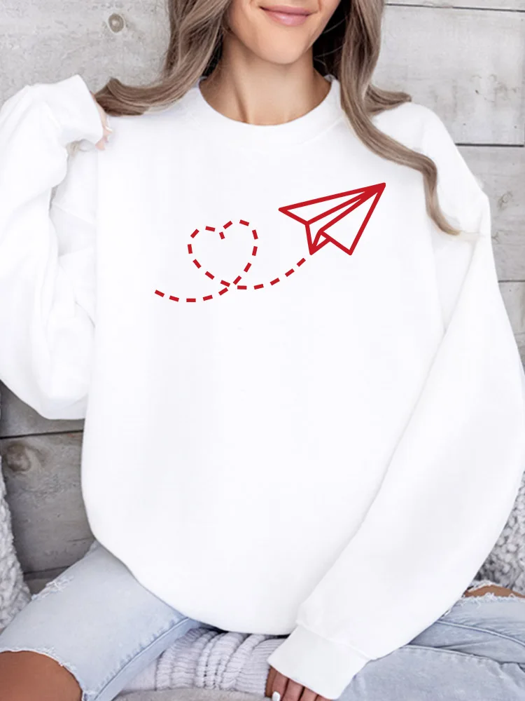 Red Paper Airplane Women's Graphic Crewneck Sweatshirt Casual Long Sleeve Pullover, Loose Fit Streetwear for Fall Winter
Red Paper Airplane Women's Graphic Crewneck Sweatshirt Casual Long Sleeve Pullover, Loose Fit Streetwear for Fall Winter