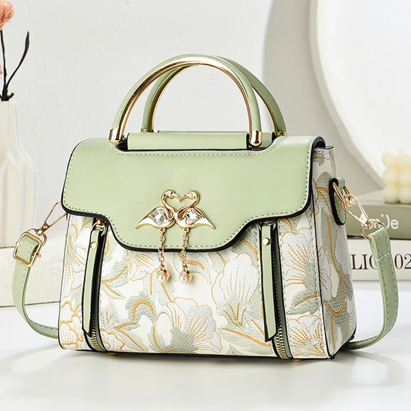 New women bag Fashion handbag for women 2026 Shoulder bags Casual Luxury handbag Designer Composite bag Messenger bag
New women bag Fashion handbag for women 2026 Shoulder bags Casual Luxury handbag Designer Composite bag Messenger bag