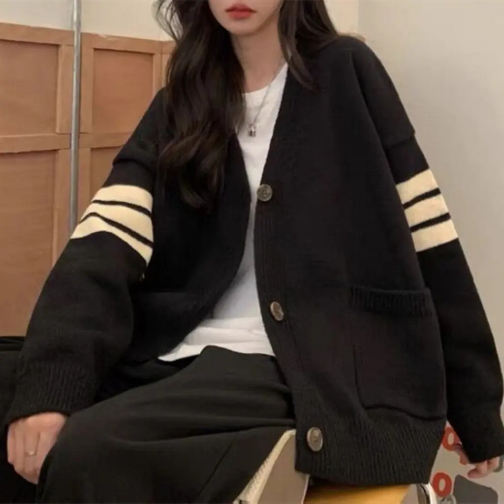 Kaning Women's Retro Japanese Style Knitted Cardigan Jacket Lazy Style Sweater for Autumn Winter New Design Top for Ladies
Kaning Women's Retro Japanese Style Knitted Cardigan Jacket Lazy Style Sweater for Autumn Winter New Design Top for Ladies