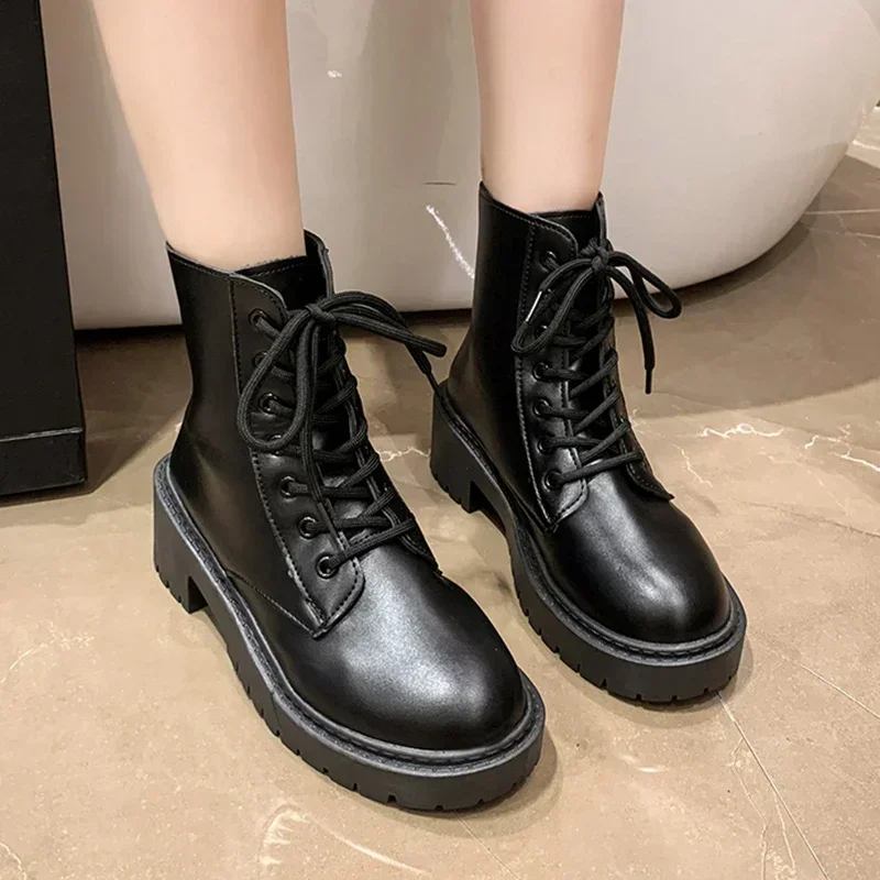 White Chunky Platform Combat Boots Women 2025 Back Zipper Pu Leather Ankle Boots Woman Punk Thick Bottom Motorcycle
White Chunky Platform Combat Boots Women 2025 Back Zipper Pu Leather Ankle Boots Woman Punk Thick Bottom Motorcycle