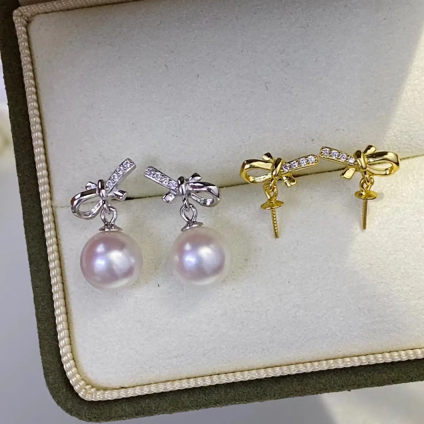 Wholesale S925 Sterling Silver Earrings Mount Findings Settings Base Mounting Parts Accessory for 8-9mm Pearls 5 pairs/lot
Wholesale S925 Sterling Silver Earrings Mount Findings Settings Base Mounting Parts Accessory for 8-9mm Pearls 5 pairs/lot