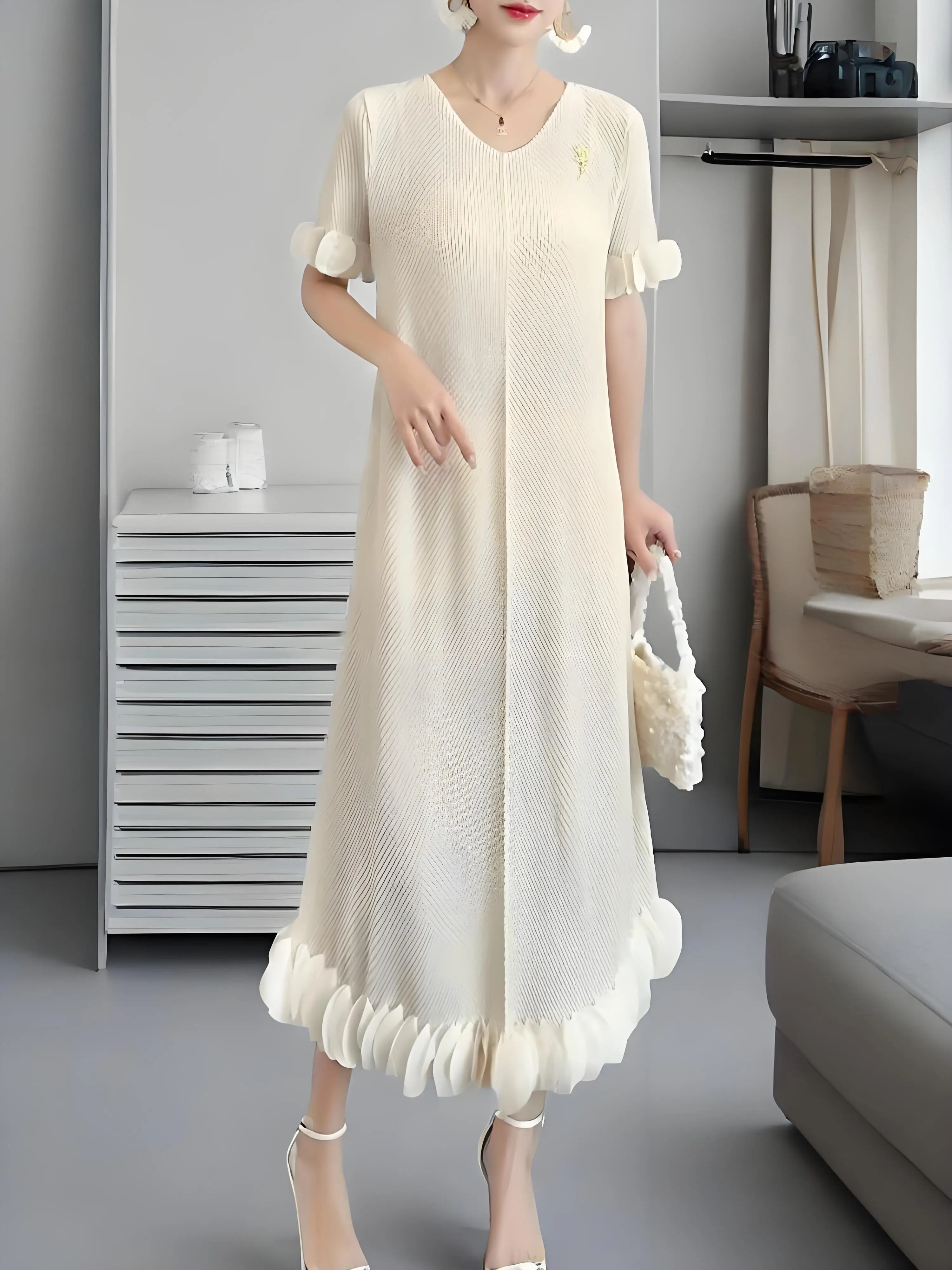 Miyake Solid Color Dress Pleated Women's Summer Plisse Belly Cover Three-dimensional Flower Loose and Thin Pendant Long Dress
Miyake Solid Color Dress Pleated Women's Summer Plisse Belly Cover Three-dimensional Flower Loose and Thin Pendant Long Dress