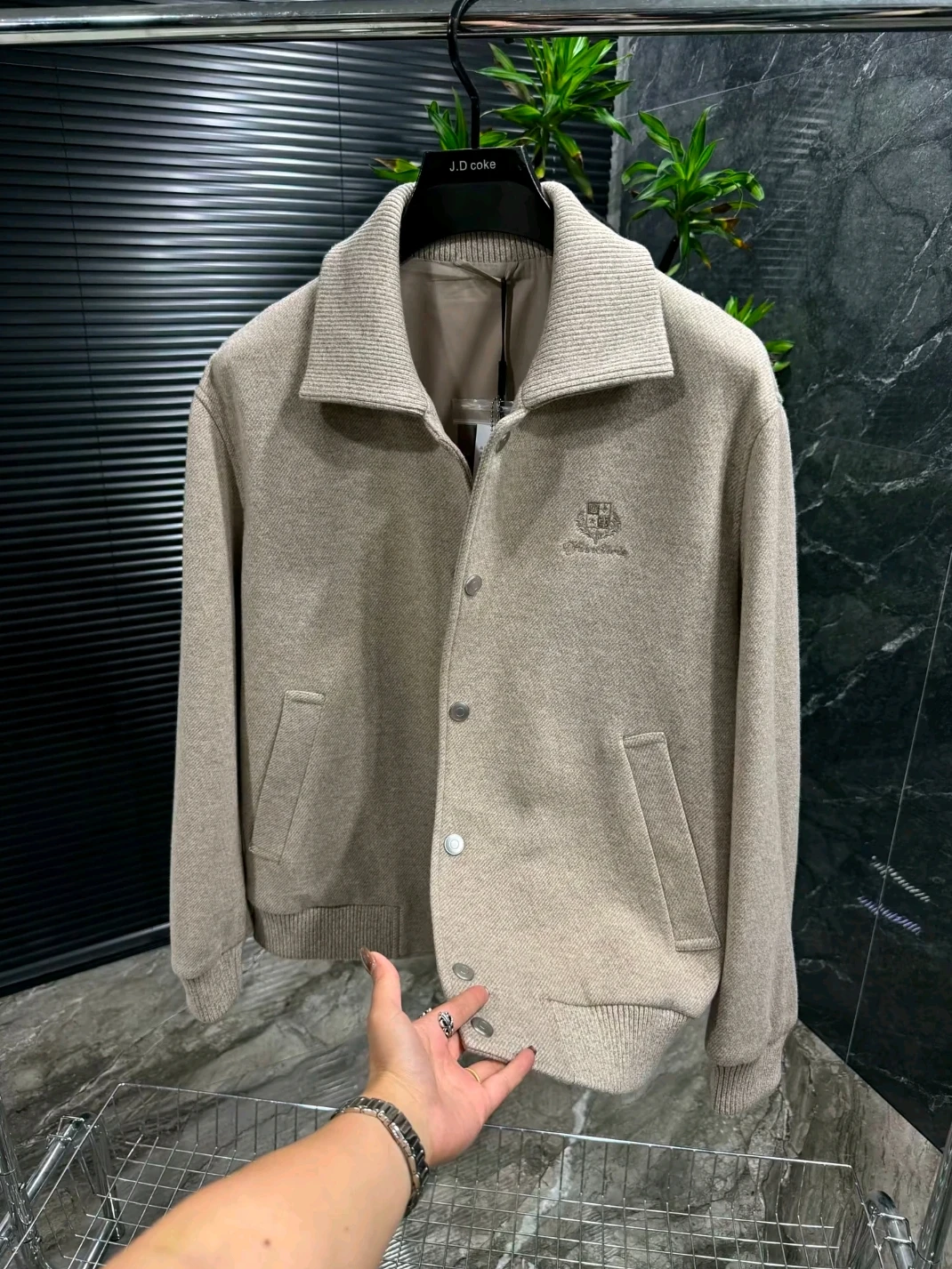 High Quali Faionable Men's Jaet Collared Outerwear Autumn Winter New Arrival Slim Fit Antimicrobial Zipper Closure
High Quali Faionable Men's Jaet Collared Outerwear Autumn Winter New Arrival Slim Fit Antimicrobial Zipper Closure