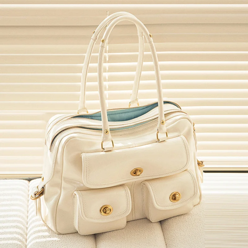 Retro Oil-wax Leather Motorcycle Bag 2026 Women's Brand Large Capacity Buckle Closure Multiple Pockets Single Shoulder Tote Bag
Retro Oil-wax Leather Motorcycle Bag 2026 Women's Brand Large Capacity Buckle Closure Multiple Pockets Single Shoulder Tote Bag