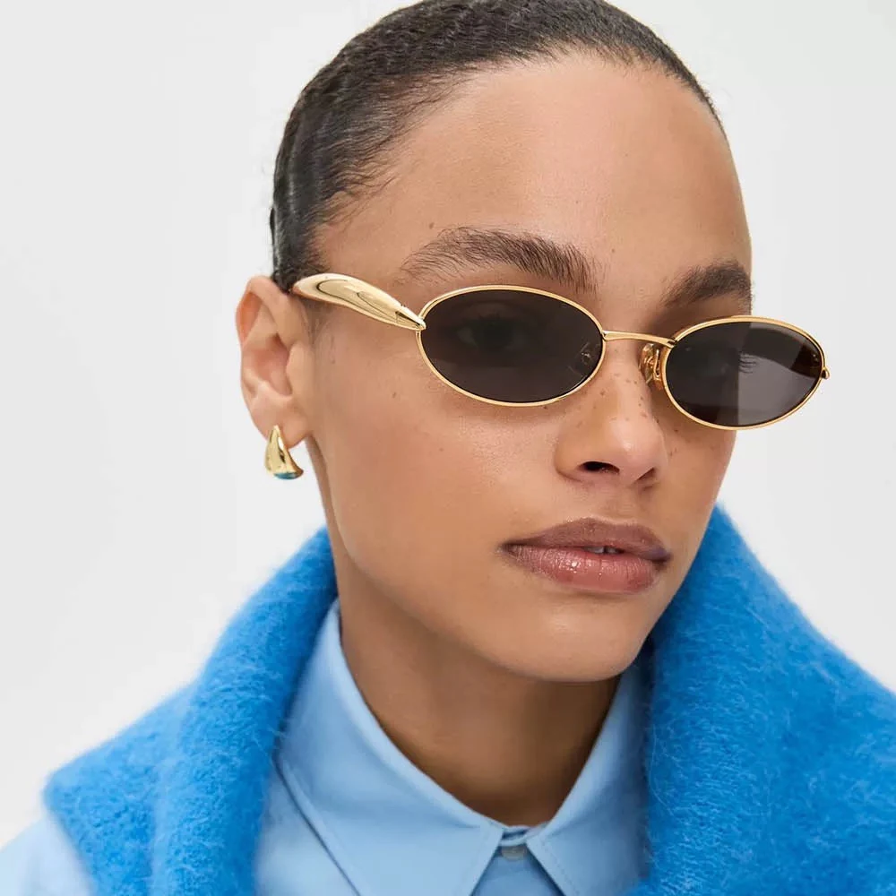 Y2K Oval Small Frame Sunglasses Women For Men 2025 Vintage Sun Glasses Luxury Brand Designer Punk Popular Metal Shades UV400 
Y2K Oval Small Frame Sunglasses Women For Men 2025 Vintage Sun Glasses Luxury Brand Designer Punk Popular Metal Shades UV400