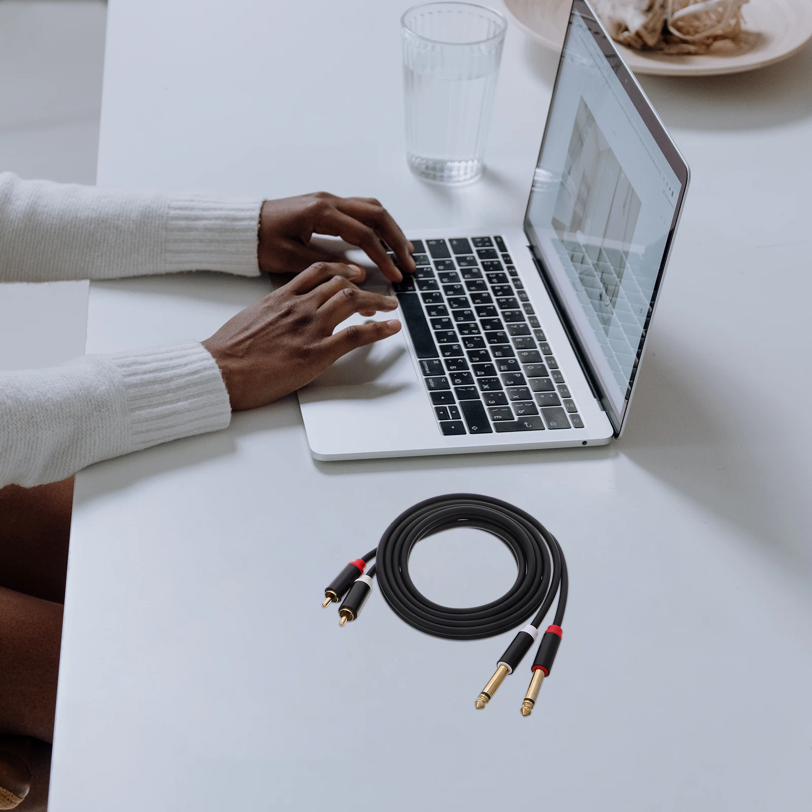 Sturdy Audio Line Cable for Mixers Balanced Equipment Speakers Signal Patch Cord Durable Reliable Transmission
Sturdy Audio Line Cable for Mixers Balanced Equipment Speakers Signal Patch Cord Durable Reliable Transmission