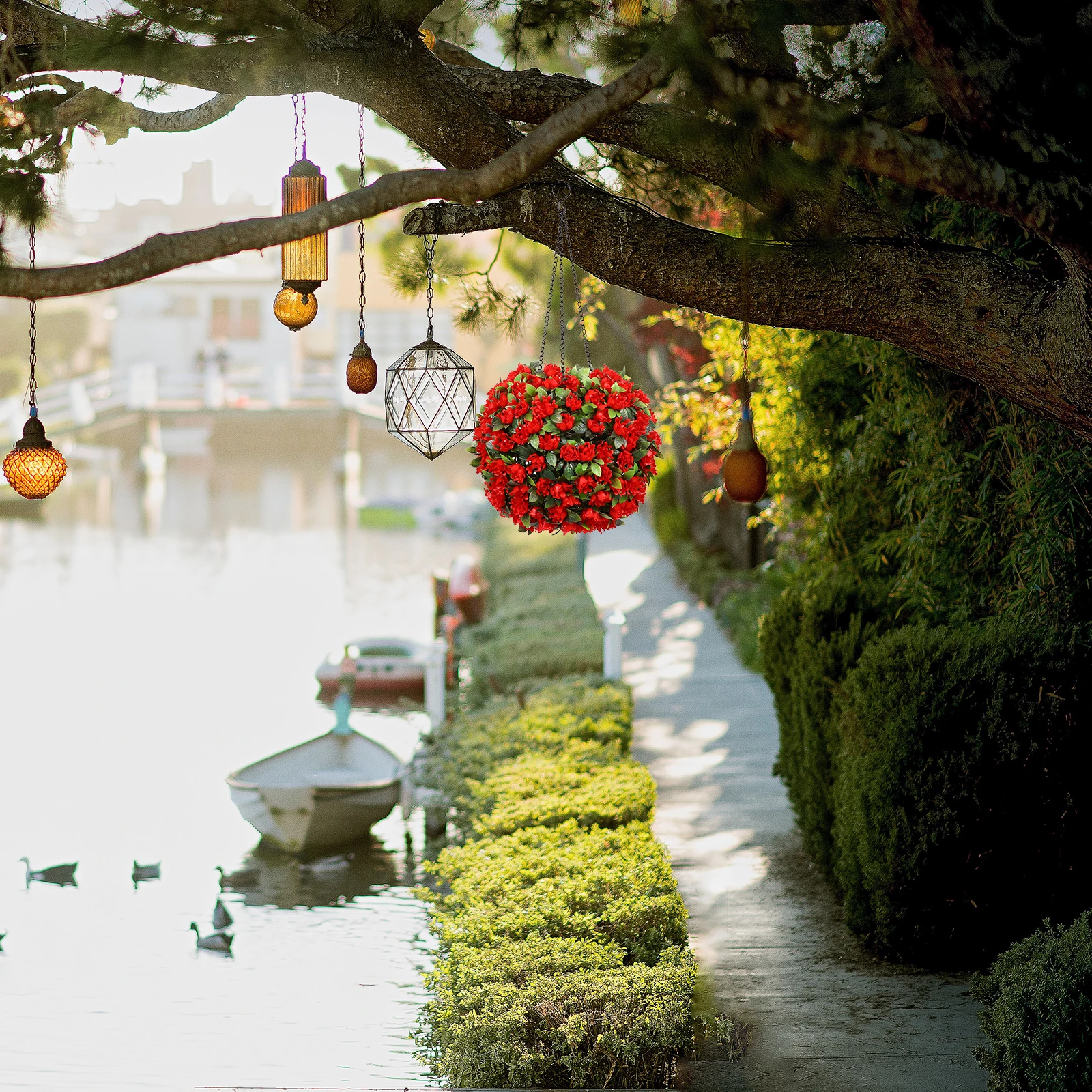 1pc Solar Flower Ball Light Red LED Solar Lamp Outdoor Hanging Garden Decoration Waterproof Energy-saving Lighting
1pc Solar Flower Ball Light Red LED Solar Lamp Outdoor Hanging Garden Decoration Waterproof Energy-saving Lighting
