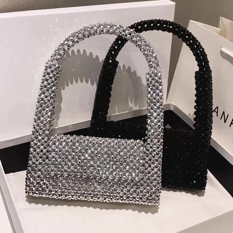 2025 new niche design handbag bag silver imitation metal plating handmade glitter beaded bag is cool
2025 new niche design handbag bag silver imitation metal plating handmade glitter beaded bag is cool