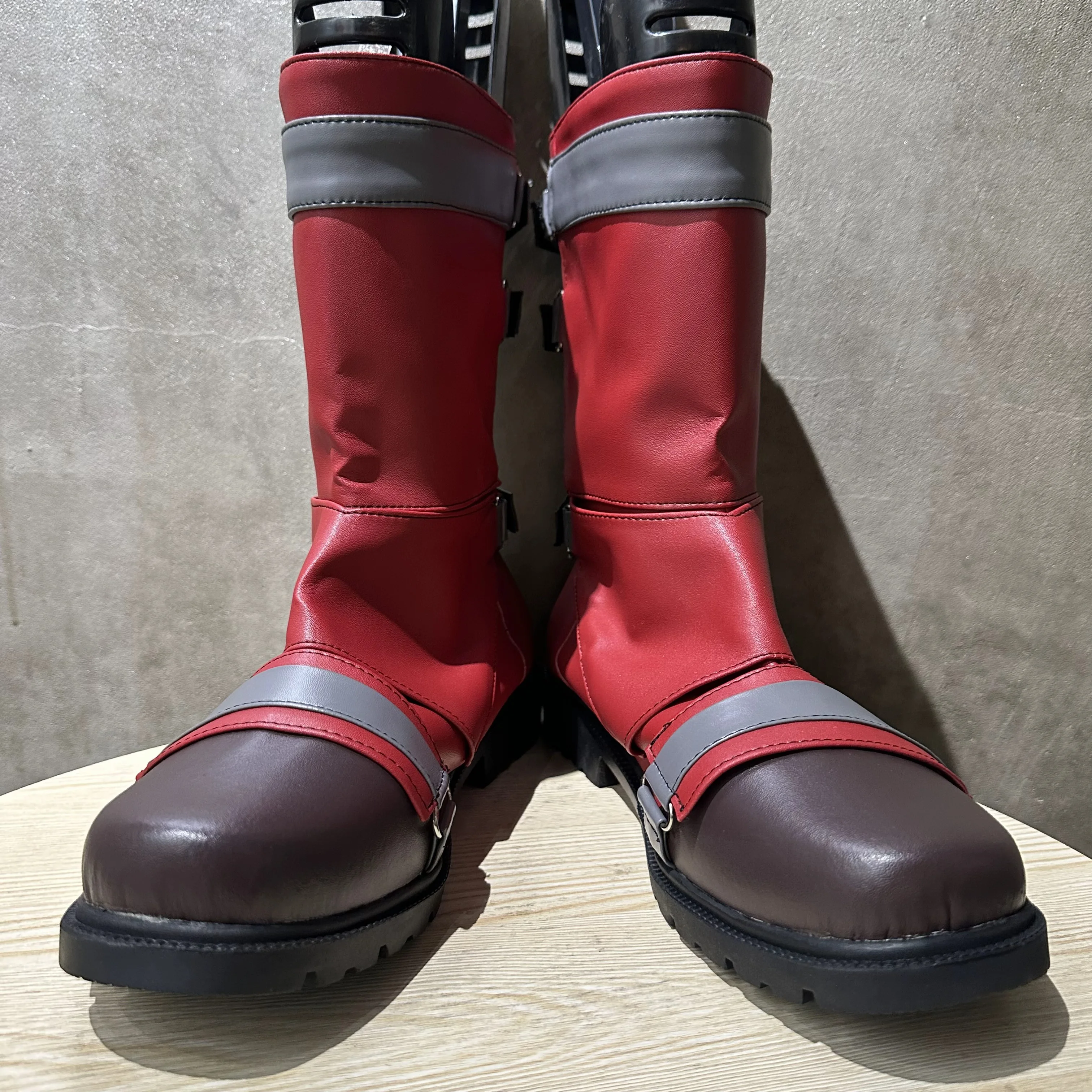 Обувь для мальчиков-солдат, мужские ботинки для косплея
Обувь для мальчиков-солдат, мужские ботинки для косплея