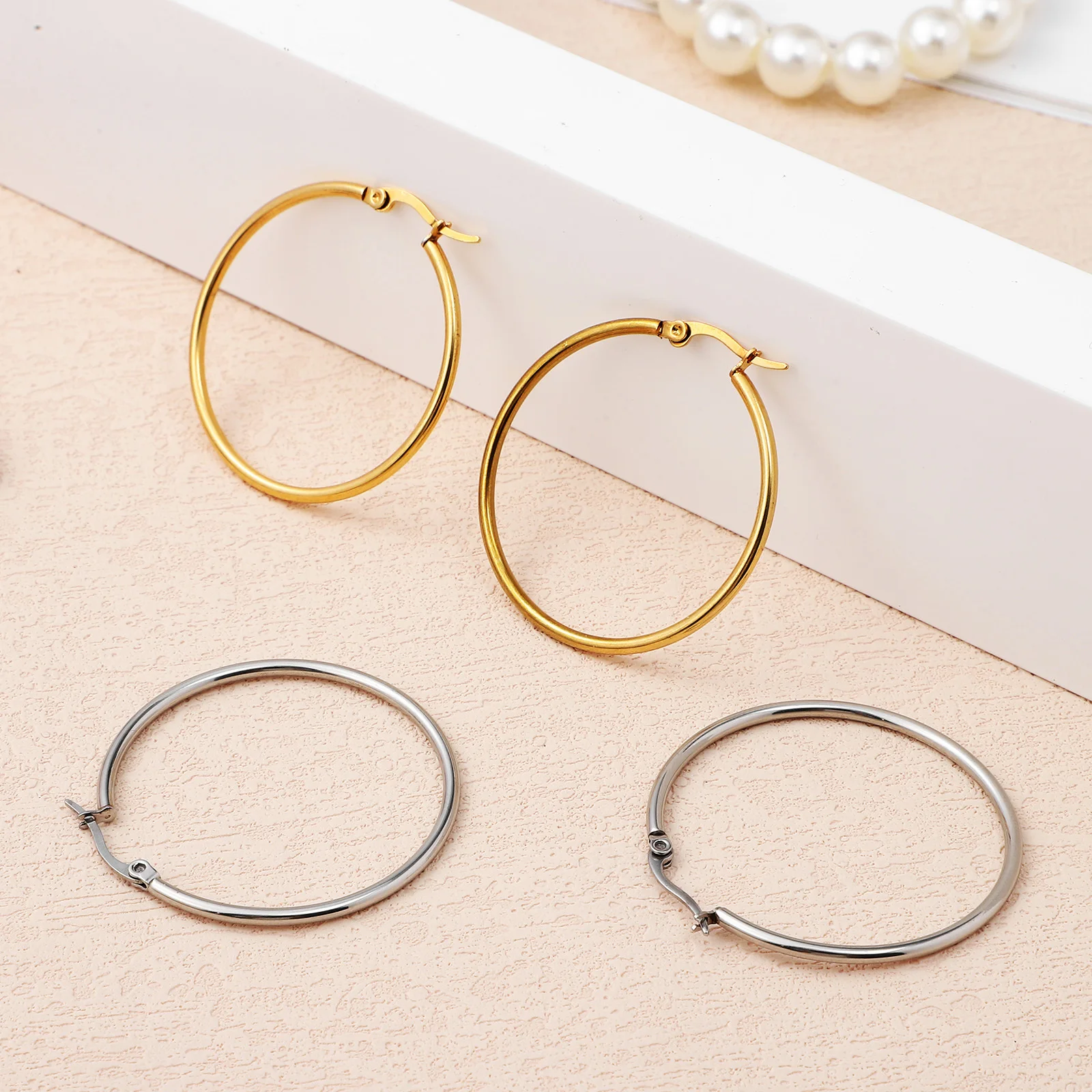 2Pairs Statement Hoop Earrings Exaggerated Circle Earrings for Women Large Round Stainless Steel Jewelry Gifts
2Pairs Statement Hoop Earrings Exaggerated Circle Earrings for Women Large Round Stainless Steel Jewelry Gifts