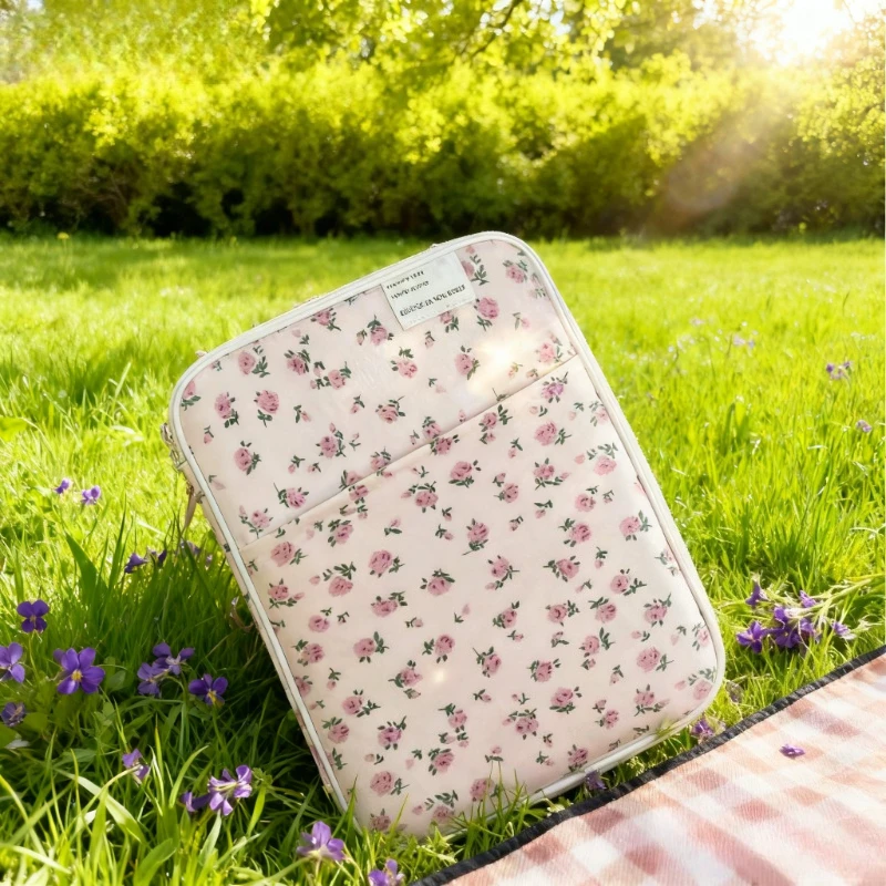 Laptop liner bag high quality INS style versatile ipad bag 13.3 inch computer bag
Laptop liner bag high quality INS style versatile ipad bag 13.3 inch computer bag