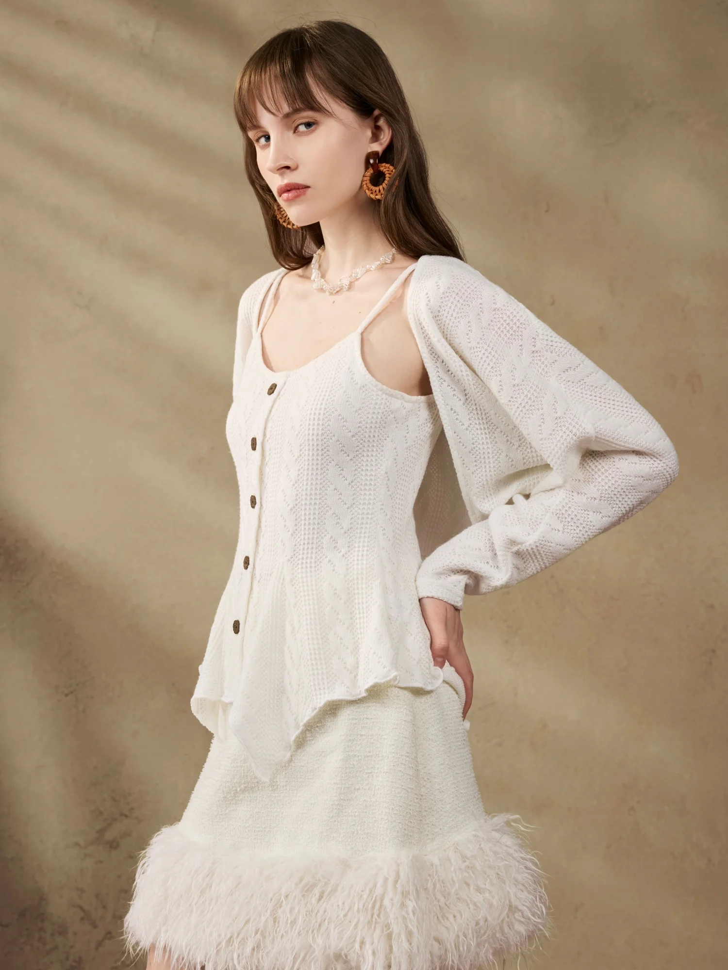 Lean Project Minimalist Beige Knitted Long Sleeve Shoulder Wrap Soft Cotton French Style Casual Loose Fit Spring Cardigan
Lean Project Minimalist Beige Knitted Long Sleeve Shoulder Wrap Soft Cotton French Style Casual Loose Fit Spring Cardigan