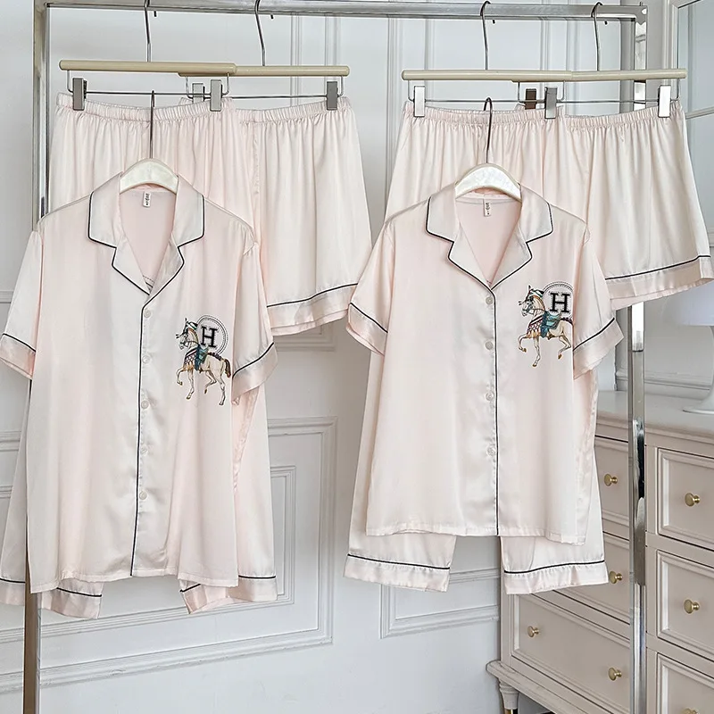 2025 Couple Three Piece Luxury High End Pajamas Spring Summer Ice Silk Short Sleeve Pants Comfortable Women Clothes Nightgown
2025 Couple Three Piece Luxury High End Pajamas Spring Summer Ice Silk Short Sleeve Pants Comfortable Women Clothes Nightgown