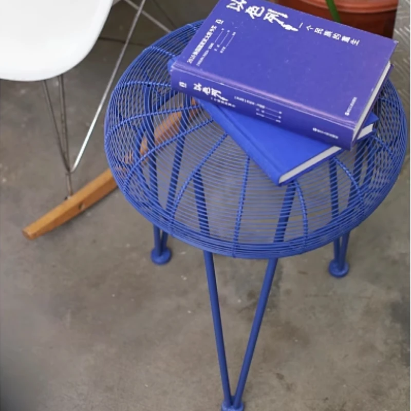 Nordic Klein Blue Accent Stool Artistic Metal Side Table Fan Design Sofa Storage Rack Modern Designer End Tables for Living Room
Nordic Klein Blue Accent Stool Artistic Metal Side Table Fan Design Sofa Storage Rack Modern Designer End Tables for Living Room