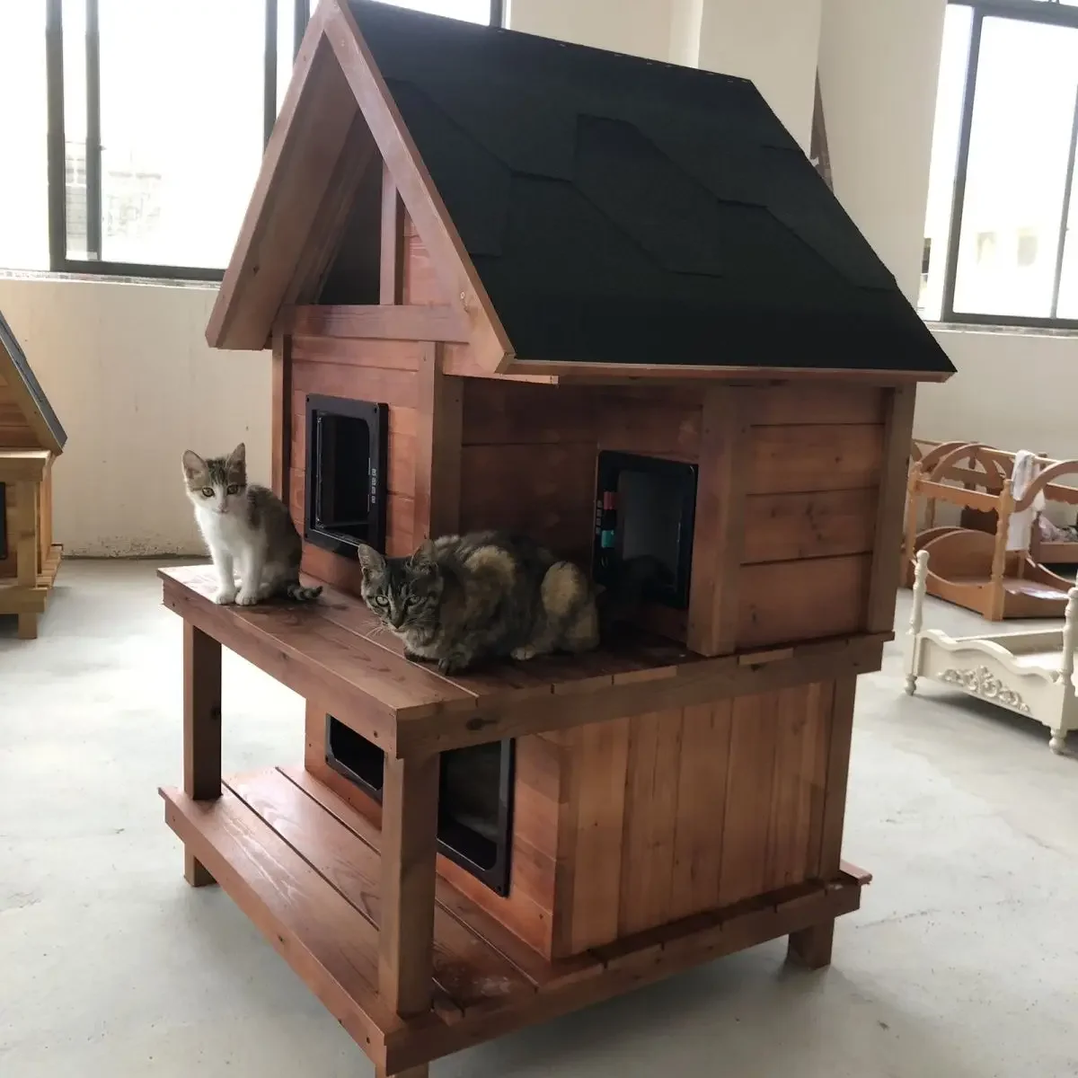 Outdoor litter cat house universal in all seasons winter warm cat villa outdoor rainproof dog house cat
Outdoor litter cat house universal in all seasons winter warm cat villa outdoor rainproof dog house cat