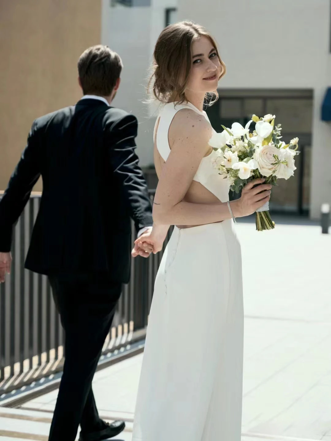 Новое винтажное свадебное платье 2024 года с круглым вырезом, сексуальное вечернее платье для невесты, белое, для свадебной церемонии
Новое винтажное свадебное платье 2024 года с круглым вырезом, сексуальное вечернее платье для невесты, белое, для свадебной церемонии