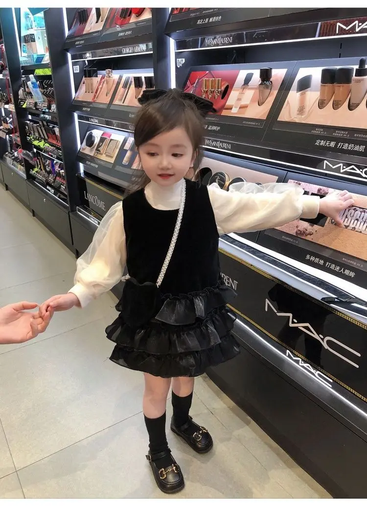 Girl's Little Black Dress Princess Dress Set Spring and Autumn Winter Collection with Velvet Baby's Tank Top Skirt Cake Skirt
Girl's Little Black Dress Princess Dress Set Spring and Autumn Winter Collection with Velvet Baby's Tank Top Skirt Cake Skirt