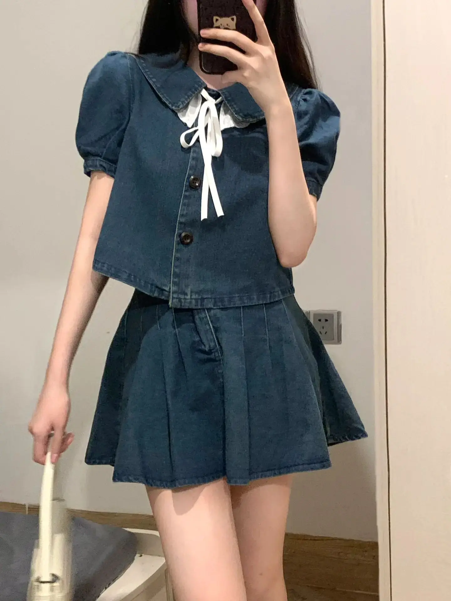 Retro Style Denim Set Summer Women's Fashion Short Sleeve Lace Necktie Skirt Three Piece Suit Polyester Fabric Casual Wear
Retro Style Denim Set Summer Women's Fashion Short Sleeve Lace Necktie Skirt Three Piece Suit Polyester Fabric Casual Wear
