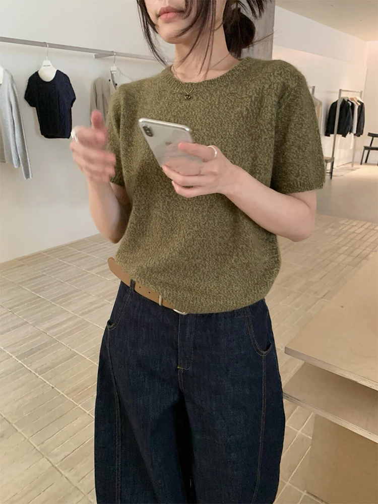 Chic Vintage round Neck Short Sleeve Soft Cozy Knitwear Sweater Women's Base Layer Fashionable Slimming Style for Autumn
Chic Vintage round Neck Short Sleeve Soft Cozy Knitwear Sweater Women's Base Layer Fashionable Slimming Style for Autumn