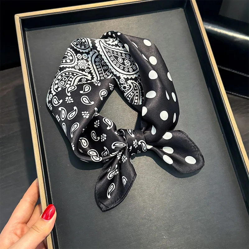 Wholesale 100% Natural Silk Square Scarf Women Bandana Mulberry Scarves Female Summer Neckerchief Headkerchief Shawl Wrap Hijab
Wholesale 100% Natural Silk Square Scarf Women Bandana Mulberry Scarves Female Summer Neckerchief Headkerchief Shawl Wrap Hijab