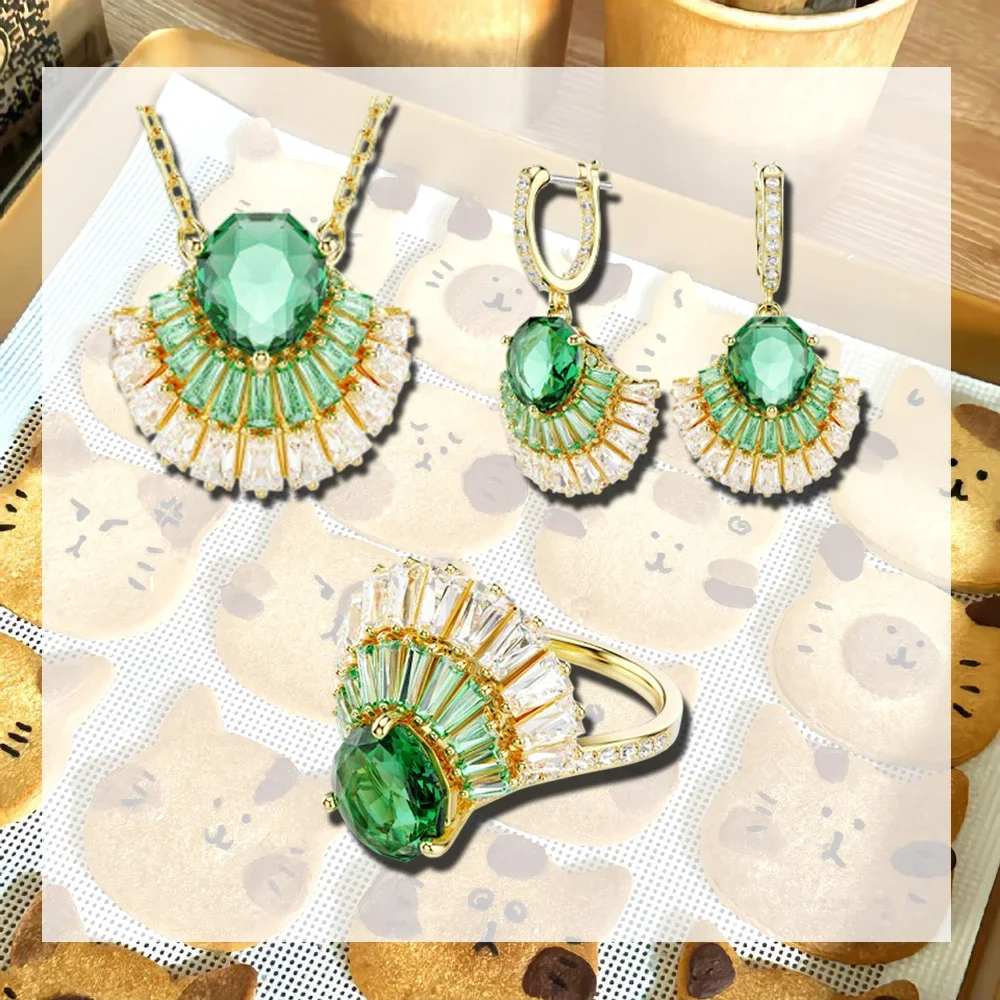New Green Shell Crystal Gold Design Necklace, Earrings, Rings, Jewelry Set, Fashionable Women's Stone Crafts, Exquisite Gifts
New Green Shell Crystal Gold Design Necklace, Earrings, Rings, Jewelry Set, Fashionable Women's Stone Crafts, Exquisite Gifts