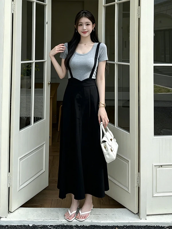 Elegant Summer Women's Dress with Shoulder Straps round Neck Short Sleeve Two-Piece Set Fashionable Versatile T-Shirt And Skirt
Elegant Summer Women's Dress with Shoulder Straps round Neck Short Sleeve Two-Piece Set Fashionable Versatile T-Shirt And Skirt