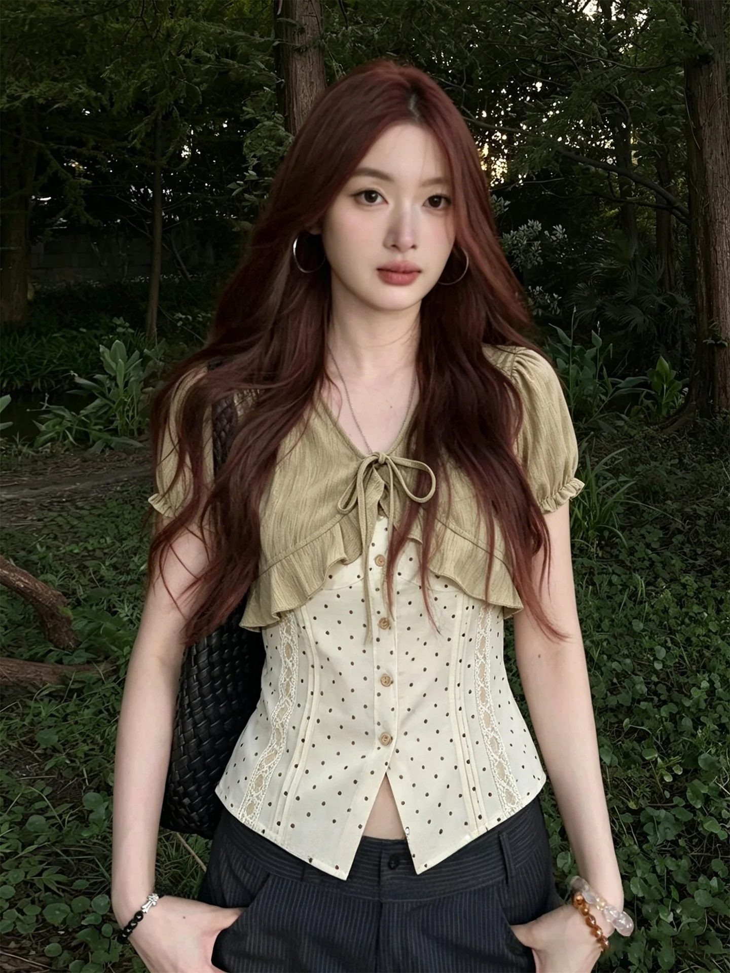 Summer Polka Dot Short Sleeve Shirt Women's Slim Fit Belted Casual Style Fashion Top Color Block Design Cool Feeling Breathable
Summer Polka Dot Short Sleeve Shirt Women's Slim Fit Belted Casual Style Fashion Top Color Block Design Cool Feeling Breathable