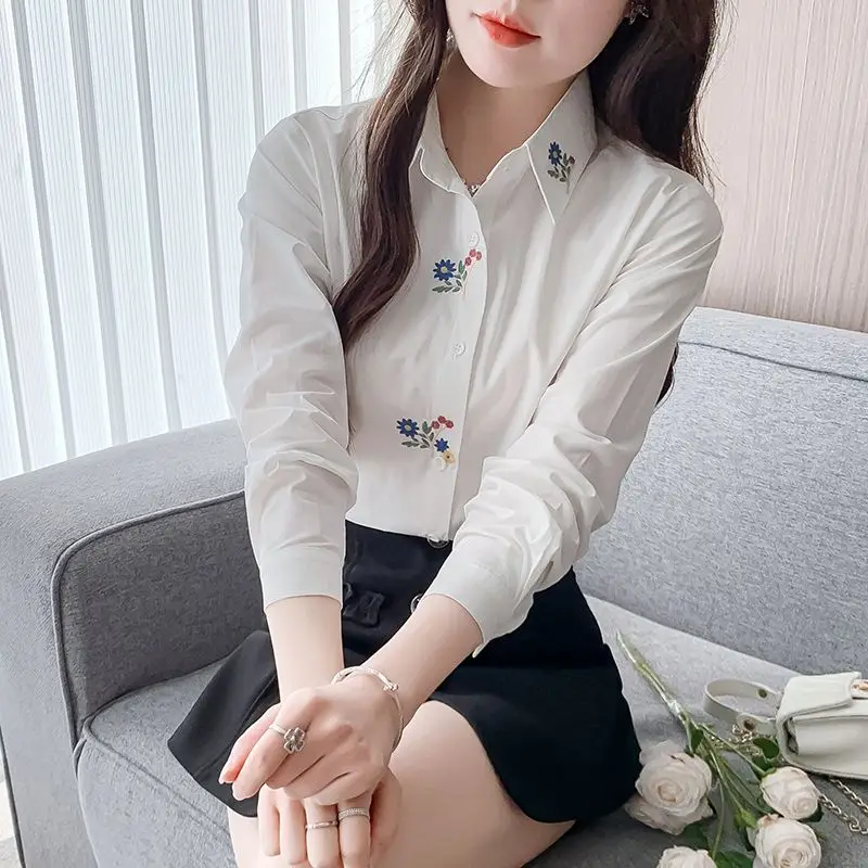 Модная свежая хлопковая рубашка с вышивкой для женщин, темпераментная легкая роскошная возрастная рубашка с длинными рукавами
Модная свежая хлопковая рубашка с вышивкой для женщин, темпераментная легкая роскошная возрастная рубашка с длинными рукавами