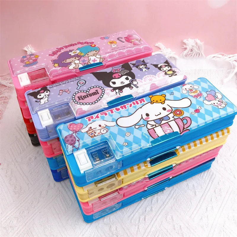 Милый мультяшный чехол с рисунком коричной ручки My Melody Kuromi Anime Sanrioed, милый многофункциональный чехол для студентов, канцелярская коробка, подарок на день рождения
Милый мультяшный чехол с рисунком коричной ручки My Melody Kuromi Anime Sanrioed, милый многофункциональный чехол для студентов, канцелярская коробка, подарок на день рождения