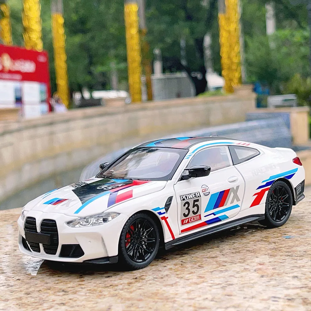 1:24 M4 M3 Alloy Sportscar Diecast Toys Model Doors Opened Four Wheel Suspension Metal Body Pull Back Cars Collect Models Gifts
1:24 M4 M3 Alloy Sportscar Diecast Toys Model Doors Opened Four Wheel Suspension Metal Body Pull Back Cars Collect Models Gifts