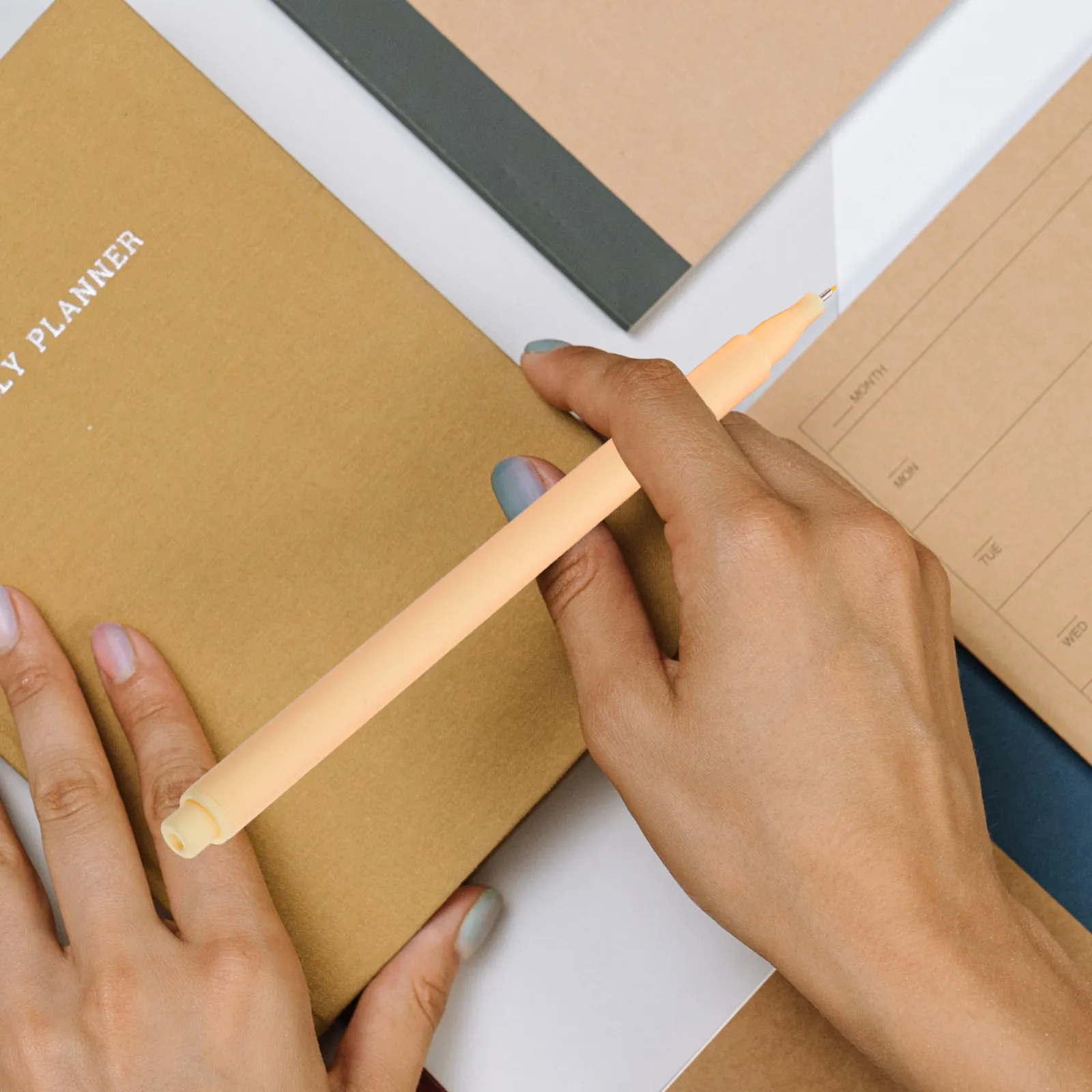 10Pcs Hand Lettering Pen Set Fine Point Colored Pens for Adult Coloring Scrapbook Markers Doodling Painting Writing Tools
10Pcs Hand Lettering Pen Set Fine Point Colored Pens for Adult Coloring Scrapbook Markers Doodling Painting Writing Tools