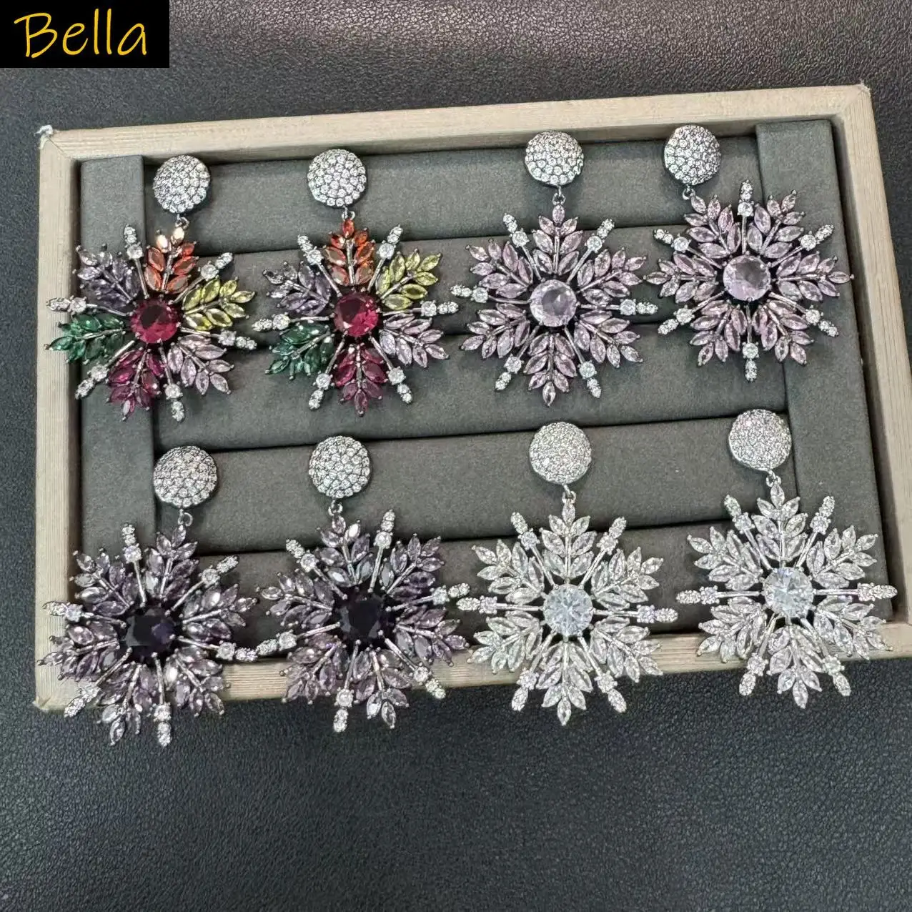 Sparkling Cubic Zirconia Snowflake Drop Earrings Statement Crystal Earrings for Women Wedding Evening Party Multicolor Jewelry
Sparkling Cubic Zirconia Snowflake Drop Earrings Statement Crystal Earrings for Women Wedding Evening Party Multicolor Jewelry