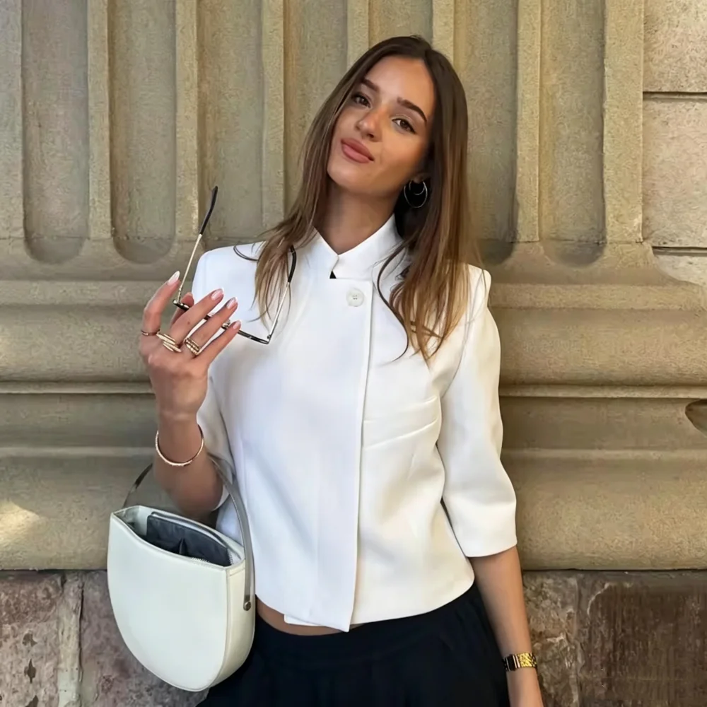 Women's Cropped Short Blazer 2026 New Summer High-Neck Short Sleeve Button Solid Women Coat Female Chic Commuting Tops Outerwear
Women's Cropped Short Blazer 2026 New Summer High-Neck Short Sleeve Button Solid Women Coat Female Chic Commuting Tops Outerwear