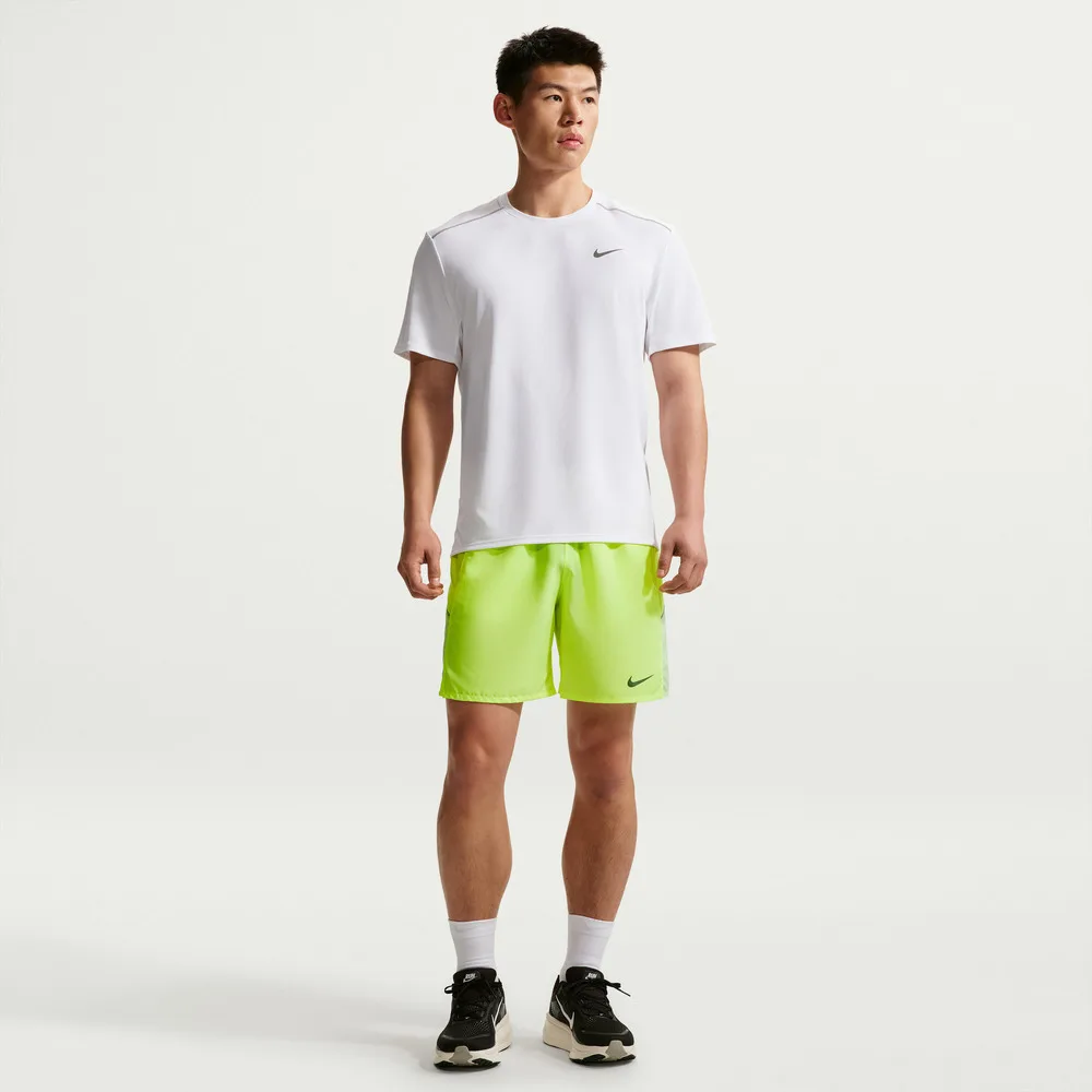 NIKE Men's Sports and Leisure Short sleeved T-shirt IF2083-100
NIKE Men's Sports and Leisure Short sleeved T-shirt IF2083-100