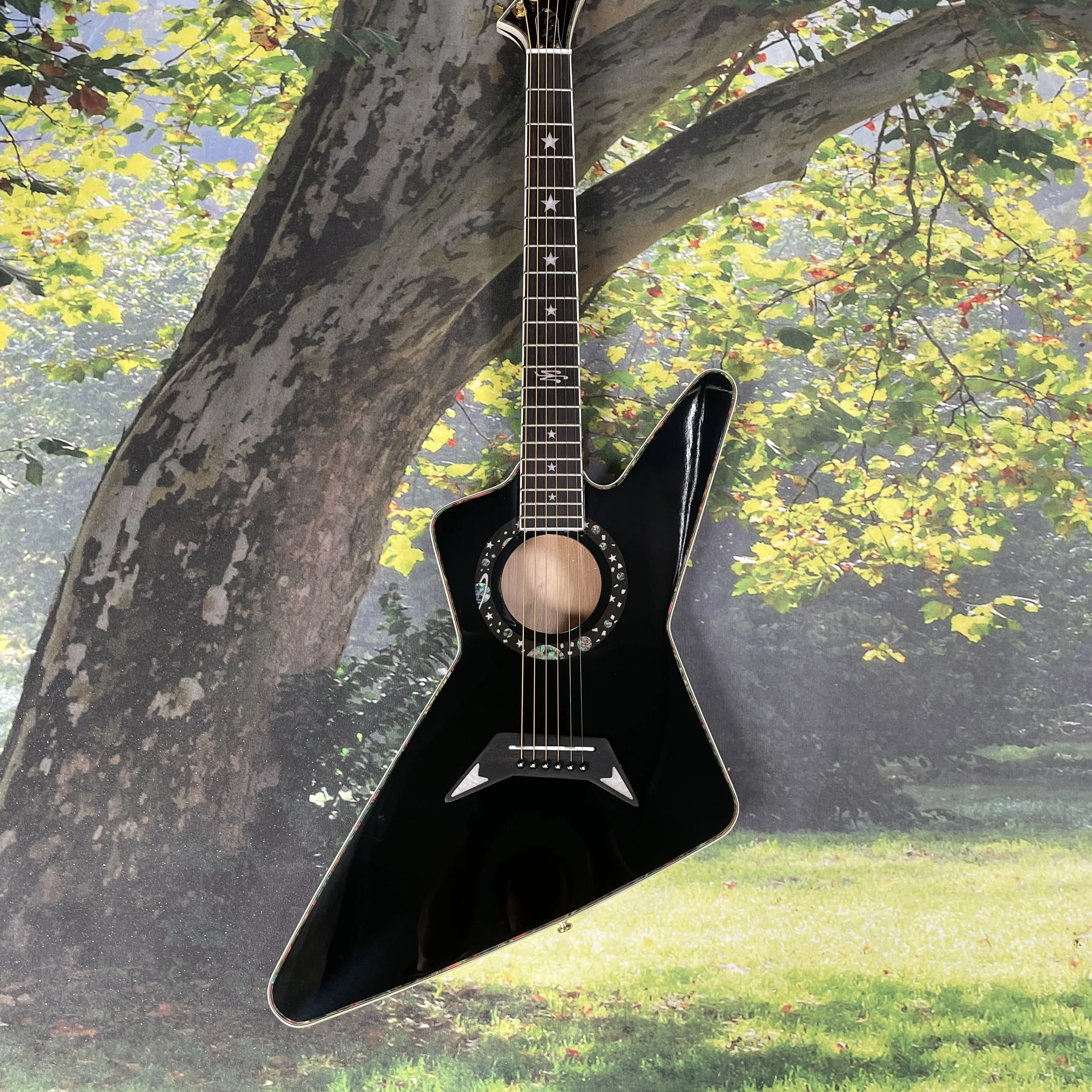 6-string acoustic guitar, rosewood fingerboard guitars, acoustic and electric dual-purpose fast-playing electric guitarra
6-string acoustic guitar, rosewood fingerboard guitars, acoustic and electric dual-purpose fast-playing electric guitarra