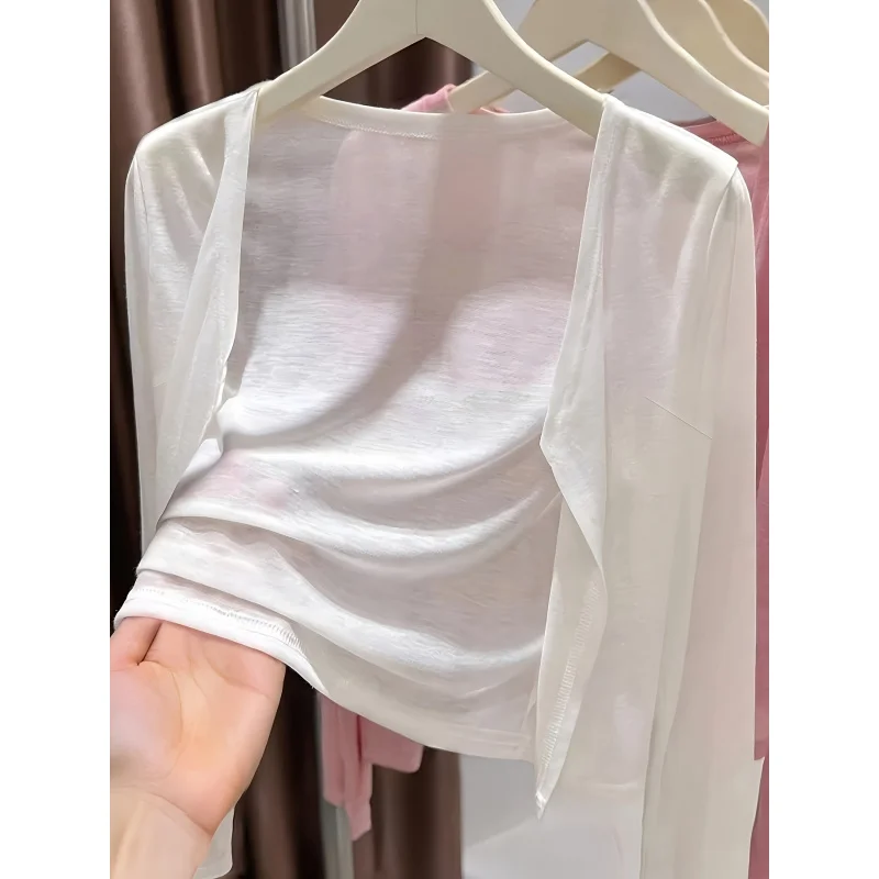 MOXDOCardigan top is trendy and fashionable, suitable for vacation , perfect for wearing over swimwear at the pool or seaside
MOXDOCardigan top is trendy and fashionable, suitable for vacation , perfect for wearing over swimwear at the pool or seaside