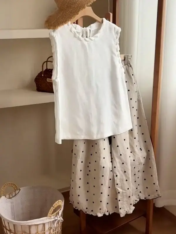Casual Summer Fashion Set Women's Sleeveless Shirt And Polka Dot Wide Leg Pants Two Piece Ensemble Breathable Lightweight Loo...
Casual Summer Fashion Set Women's Sleeveless Shirt And Polka Dot Wide Leg Pants Two Piece Ensemble Breathable Lightweight Loo...